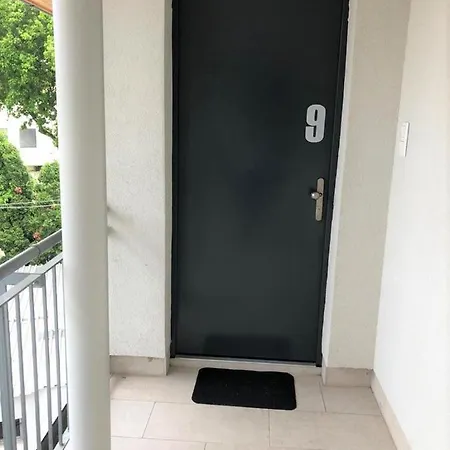 Diamond Apartment